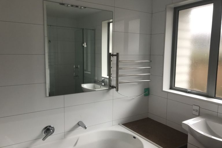 Photo of property in 10 Moho Lane, Takanini, 2112