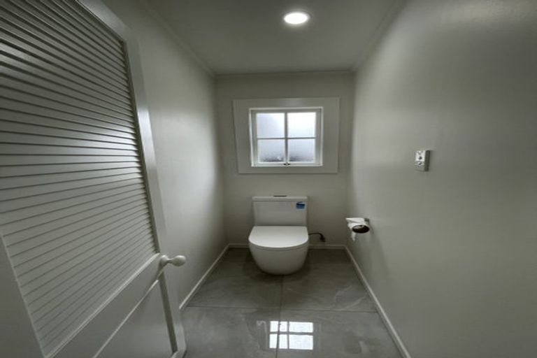 Photo of property in 57 Lynwood Road, New Lynn, Auckland, 0600