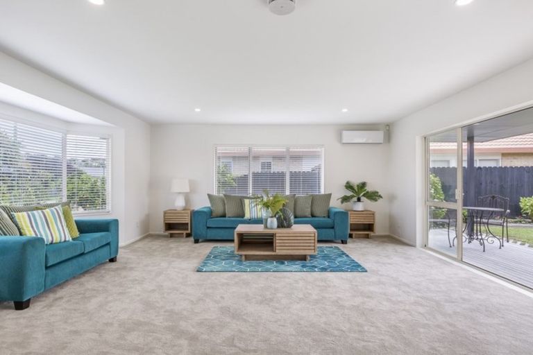 Photo of property in 26 Judd Place, Orewa, 0931