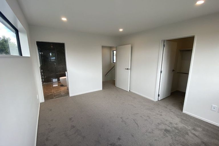 Photo of property in 9a Edwards Avenue, Henderson, Auckland, 0610