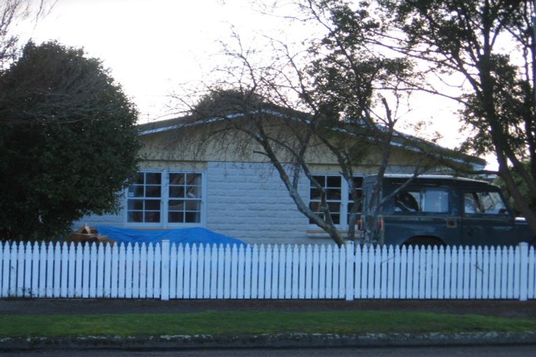 Photo of property in 47 Cambridge Terrace, Masterton, 5810