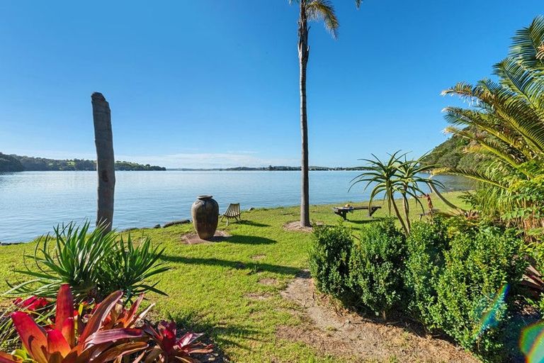 Photo of property in 465 Leigh Road, Whangateau, 0985