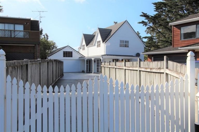 Photo of property in 23 Ronald Woolf Place, Churton Park, Wellington, 6037