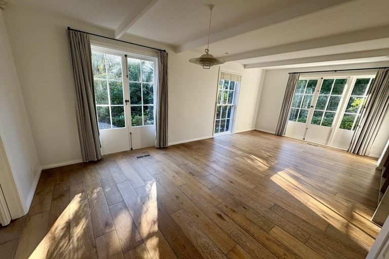 Photo of property in 2 Saint Leonards Road, Hauraki, Auckland, 0622