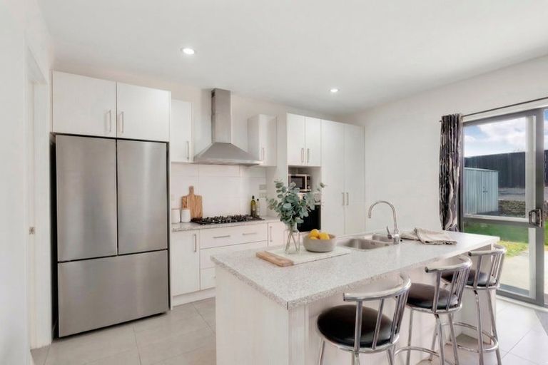 Photo of property in 15 Te Ironui Place, Huntington, Hamilton, 3210