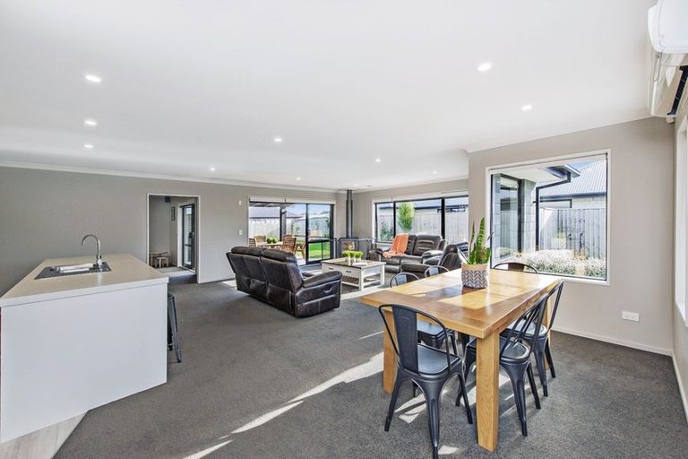 Photo of property in 31 Navy Loop, Rolleston, 7614