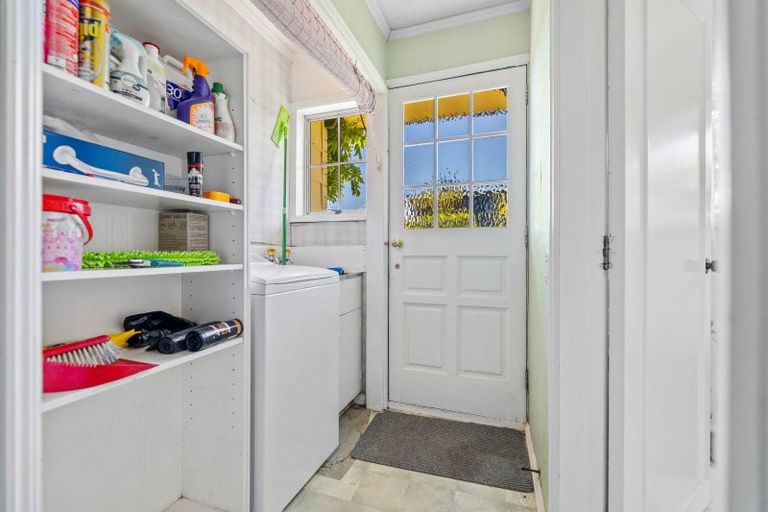 Photo of property in 10 Te Hepera Street, Waipahihi, Taupo, 3330
