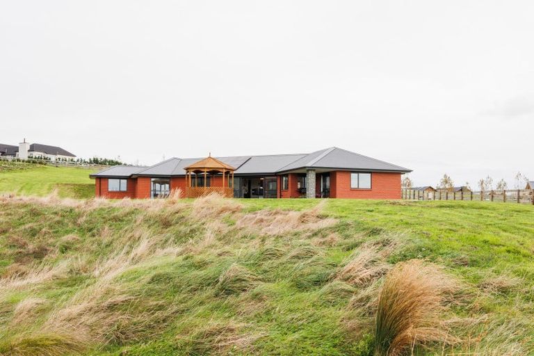 Photo of property in 172 Kingsdale Park Drive, Aokautere, Palmerston North, 4471