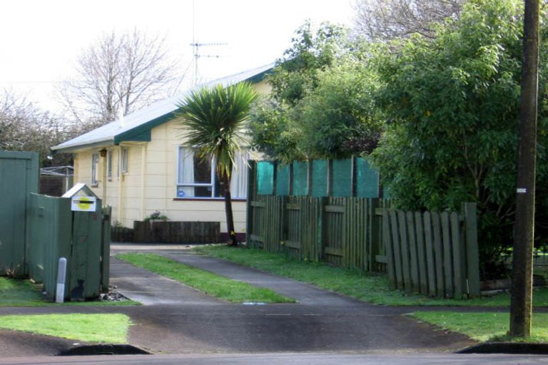 Photo of property in 2 Paul Place, Awapuni, Palmerston North, 4412