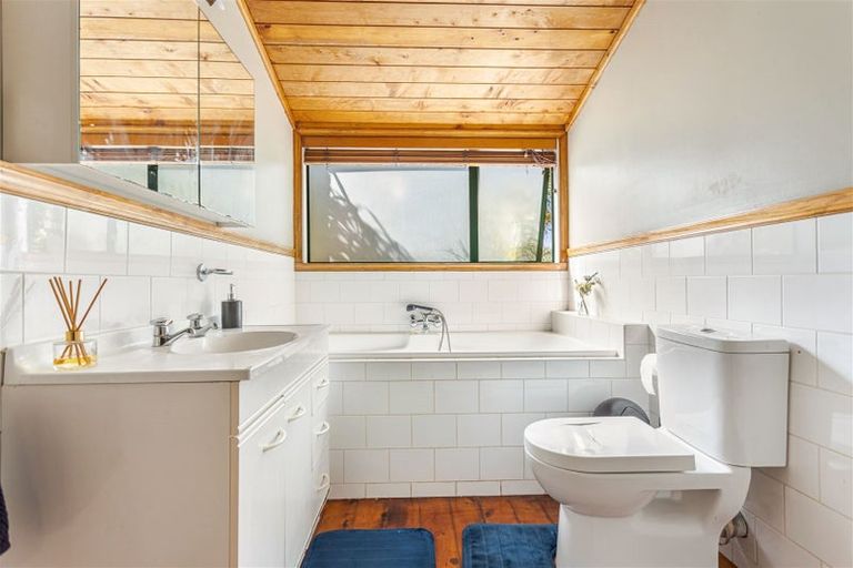 Photo of property in 35a Forest Hill Road, Henderson, Auckland, 0612