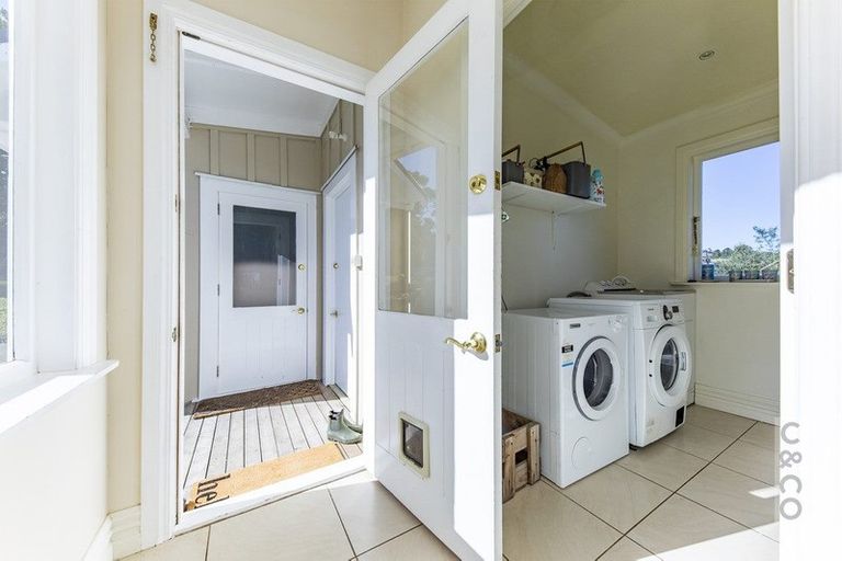 Photo of property in 83 Tarrant Road, Helensville, 0875