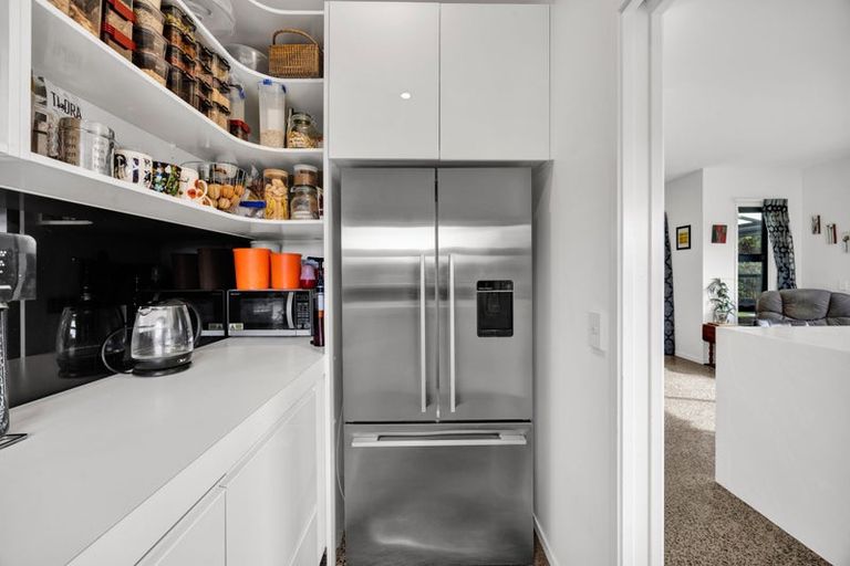 Photo of property in 23 Links Drive, Waiwhakaiho, New Plymouth, 4312