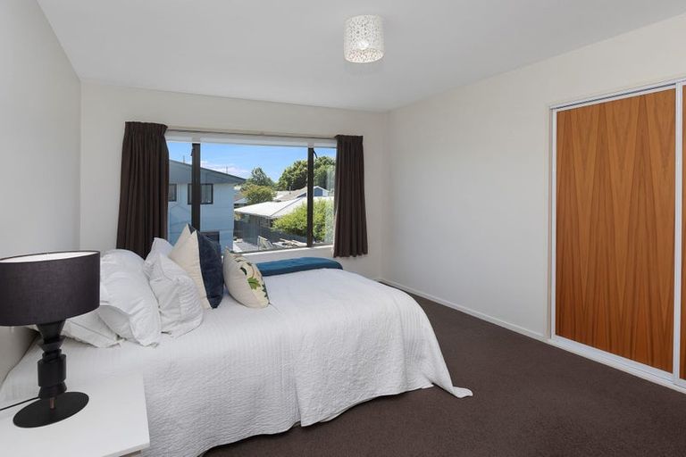Photo of property in 16 Coniston Avenue, Ilam, Christchurch, 8041