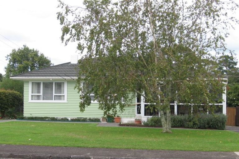 Photo of property in 4 Lochinver Road, Papatoetoe, Auckland, 2025