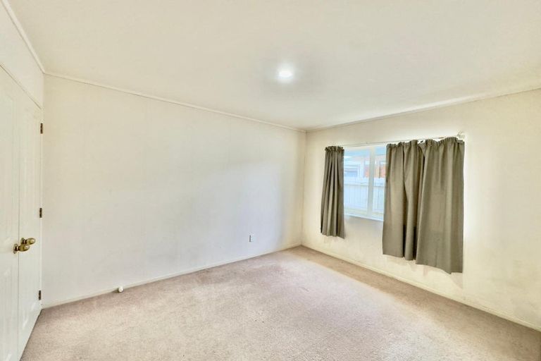 Photo of property in 84 Manuroa Road, Takanini, 2112