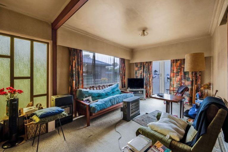 Photo of property in 35 High Street, Hawera, 4610