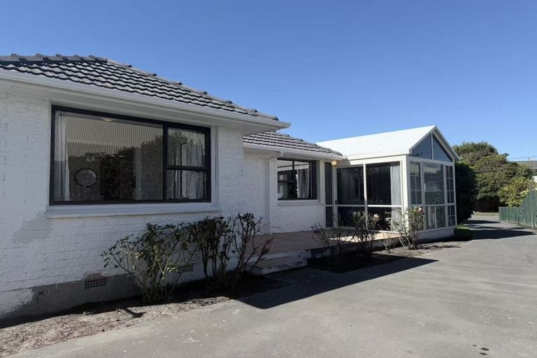 Photo of property in 18 Delph Street, Avonhead, Christchurch, 8042