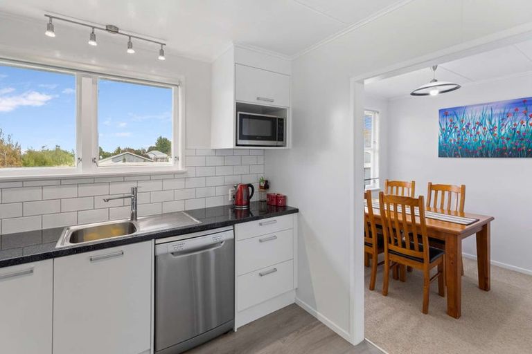 Photo of property in 13 Russell Street, Marton, 4710