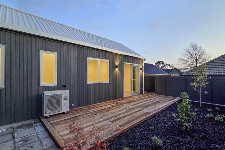 Photo of property in 2/11 Tamihana Avenue, Fairfield, Hamilton, 3214