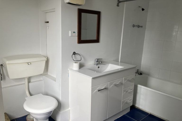 Photo of property in 13 Balmoral Terrace, Newtown, Wellington, 6021