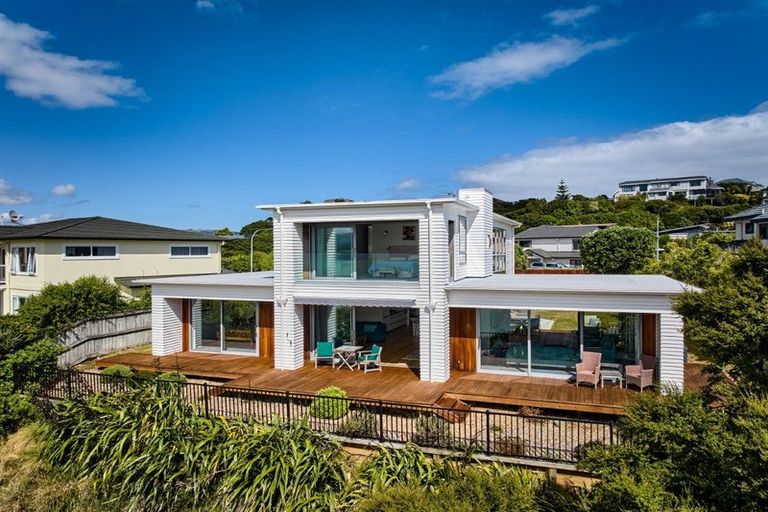 Photo of property in 31 Pendennis Point, Camborne, Porirua, 5026