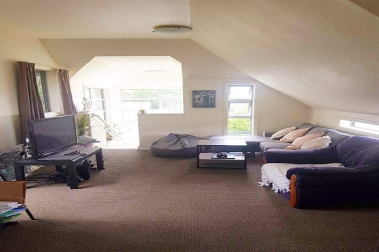 Photo of property in 11a Kopiko Way, Brooklyn, Wellington, 6021