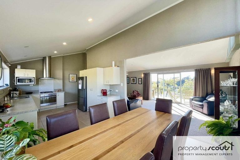 Photo of property in 12 Te Ngaere Place, Merrilands, New Plymouth, 4312