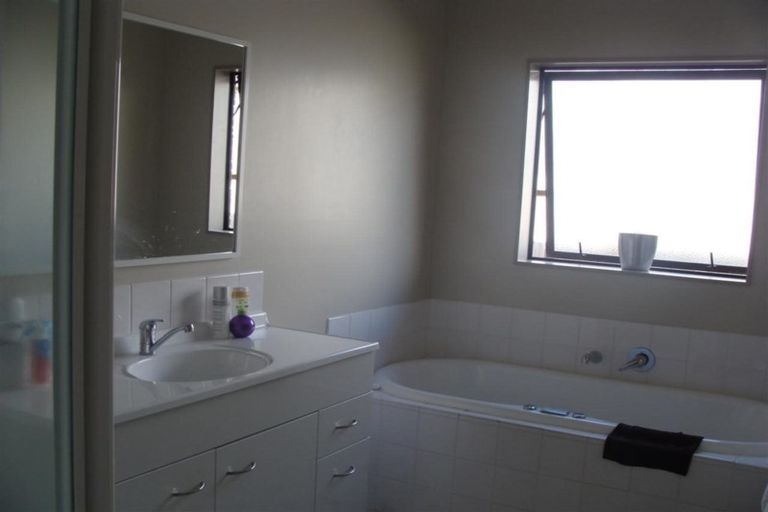 Photo of property in 1 Lark Place, Welcome Bay, Tauranga, 3112