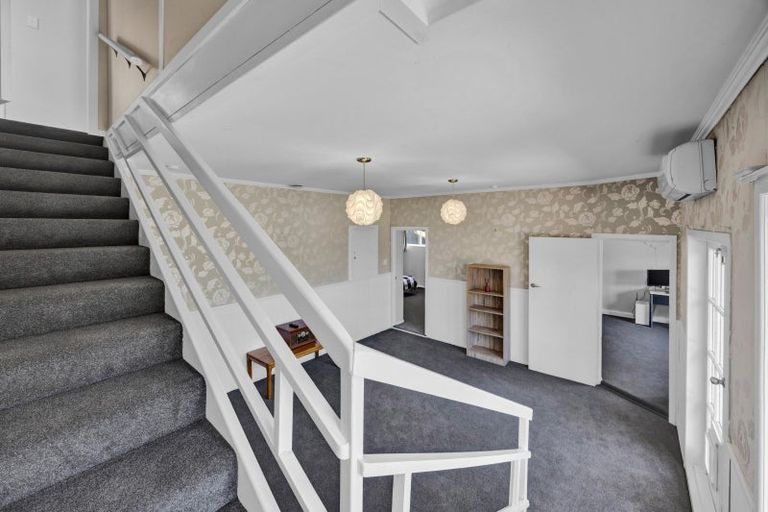 Photo of property in 10 Seymour Street, Waitara, 4320