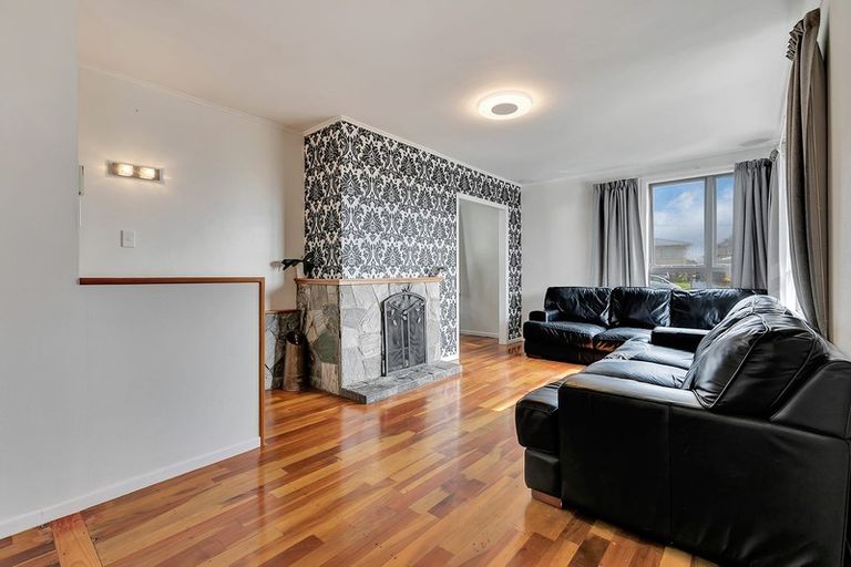 Photo of property in 11 James Street, Glenfield, Auckland, 0629