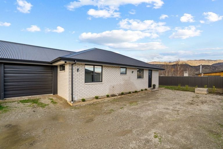 Photo of property in 34b Stratford Drive, Mount Pisa, Cromwell, 9383