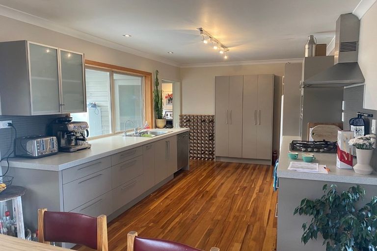 Photo of property in 10 Portal Crescent, Beerescourt, Hamilton, 3200