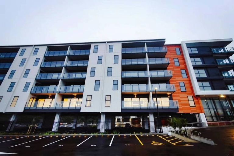 Photo of property in 211/3 Kaipiho Lane, Albany, Auckland, 0632