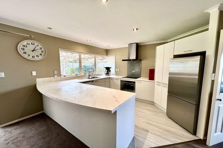 Photo of property in 12 Sheldon Place, Burswood, Auckland, 2013