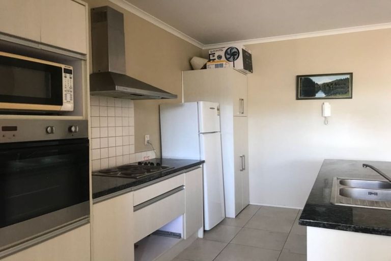 Photo of property in 4/11 Carlos Drive, Flat Bush, Auckland, 2016