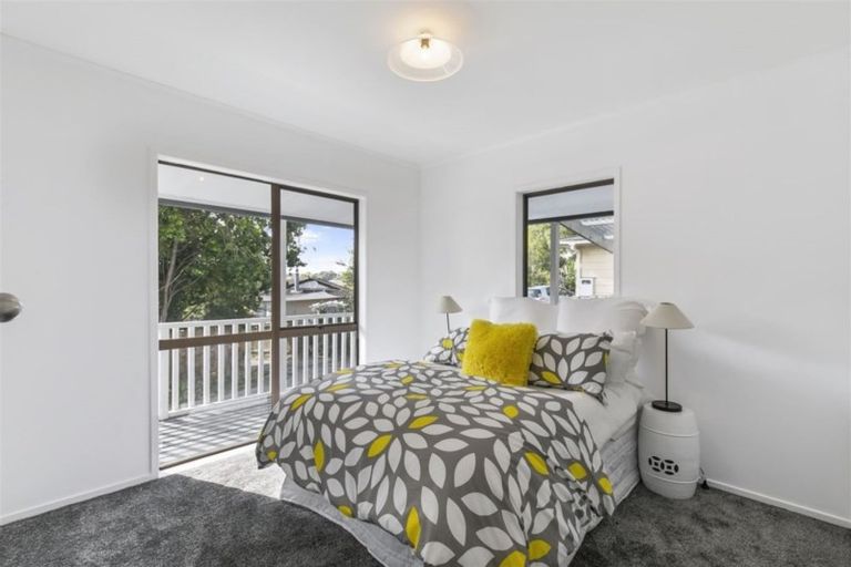 Photo of property in 65 Reynella Drive, Massey, Auckland, 0614