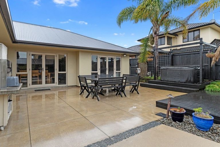 Photo of property in 12 Parkwood Place, Huntington, Hamilton, 3210