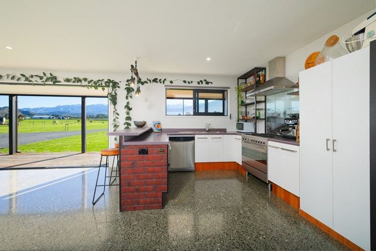 Photo of property in 12 Te Ao Wharepapa Lane, Peketa, Kaikoura, 7373