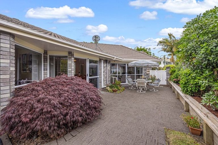 Photo of property in 15 Bluefin Way, West Harbour, Auckland, 0618