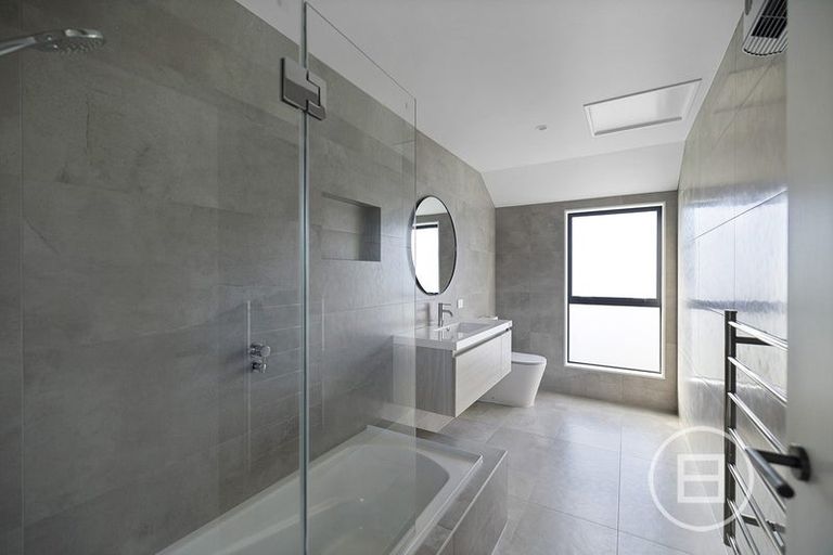 Photo of property in 21 Marjon Drive, Wanaka, 9305