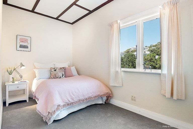 Photo of property in 106 Mortimer Terrace, Brooklyn, Wellington, 6021