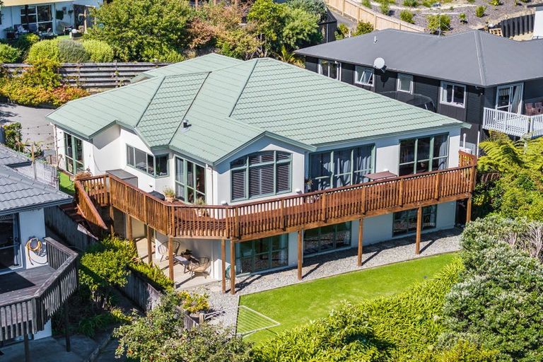 Photo of property in 56 Kakariki Grove, Waikanae, 5036