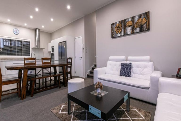 Photo of property in 41 Maka Terrace, Orewa, 0931