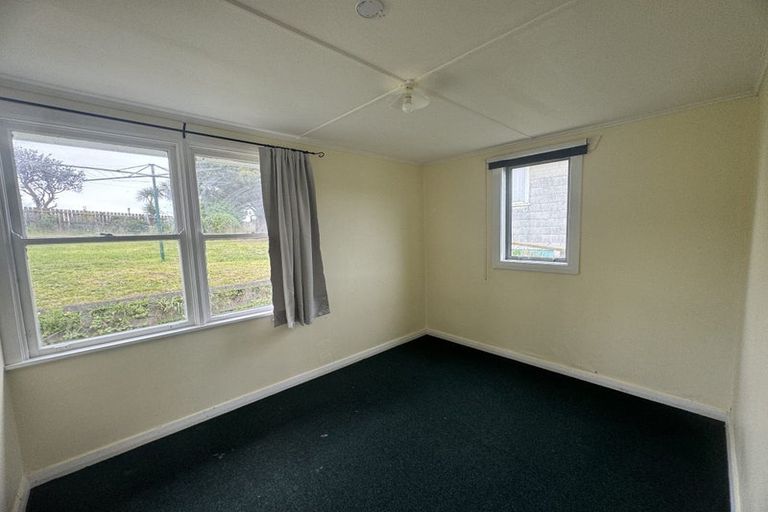 Photo of property in 13 Taupiri Crescent, Titahi Bay, Porirua, 5022