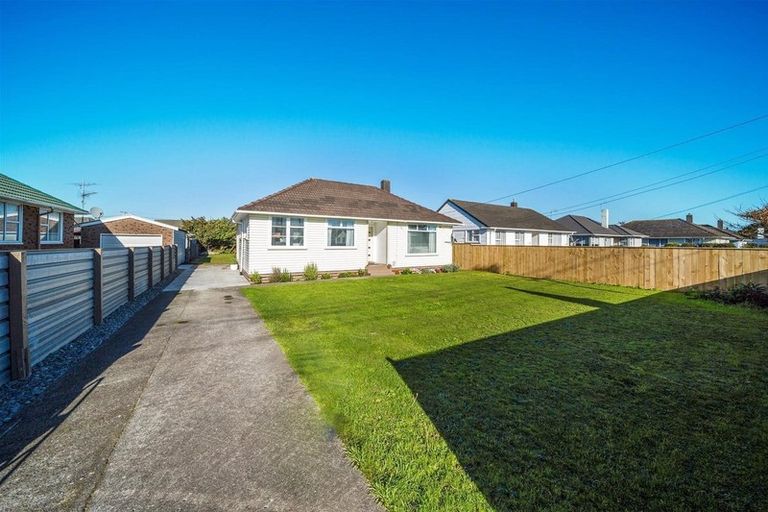 Photo of property in 279 South Road, Hawera, 4610