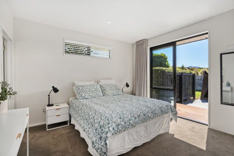 Photo of property in 12 Warbler Lane, Albert Town, Wanaka, 9305