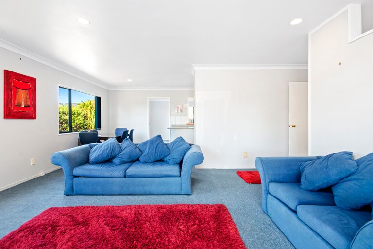 Photo of property in 73a Sandspit Road, Waiuku, 2123