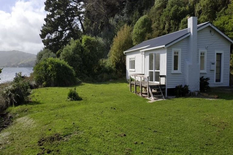 Photo of property in 57-59 Seaview Road, Paremata, Porirua, 5024