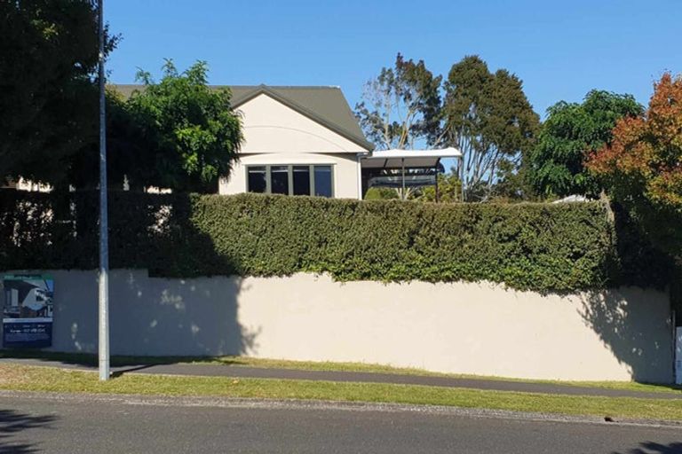 Photo of property in 1 Sunnyhills Avenue, Glenview, Hamilton, 3206