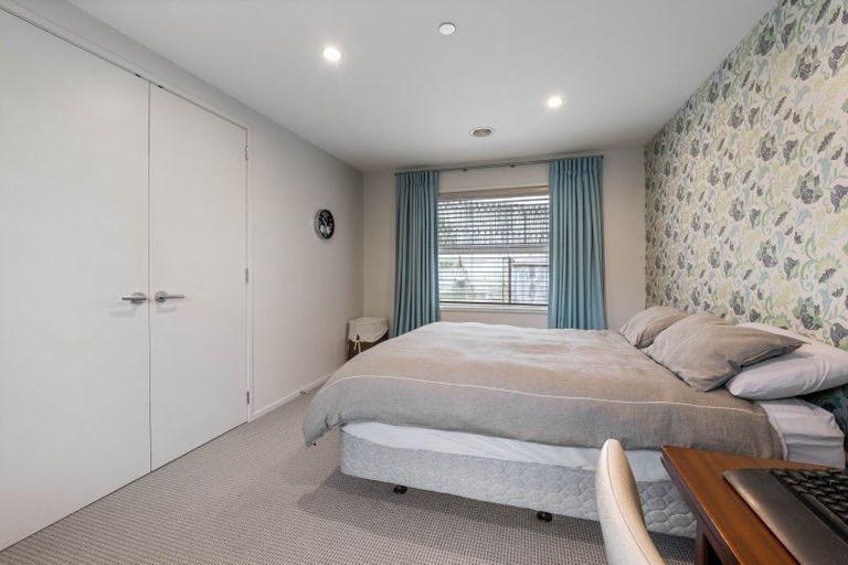 Photo of property in 4 Links Drive, Waiwhakaiho, New Plymouth, 4312